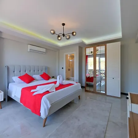 מלון Halis 4*